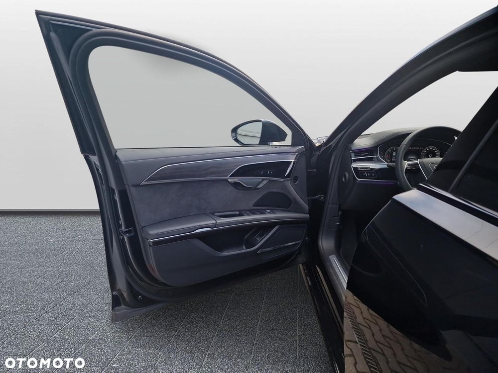 Audi A8 - 10