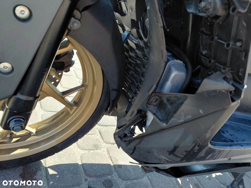 Yamaha X-max - 11