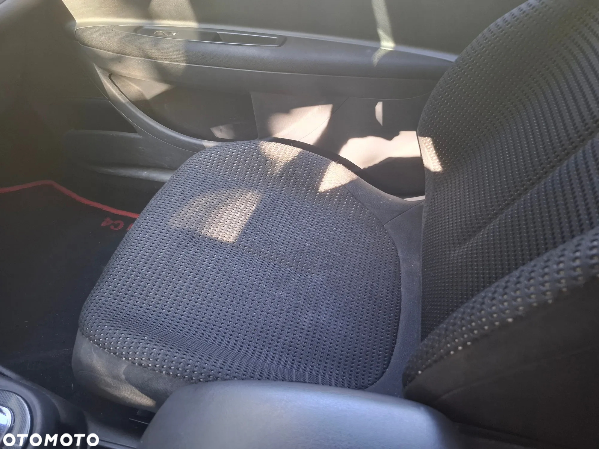 Citroën C4 Coupe 1.6 HDi FAP EGS6 VTR Plus - 18