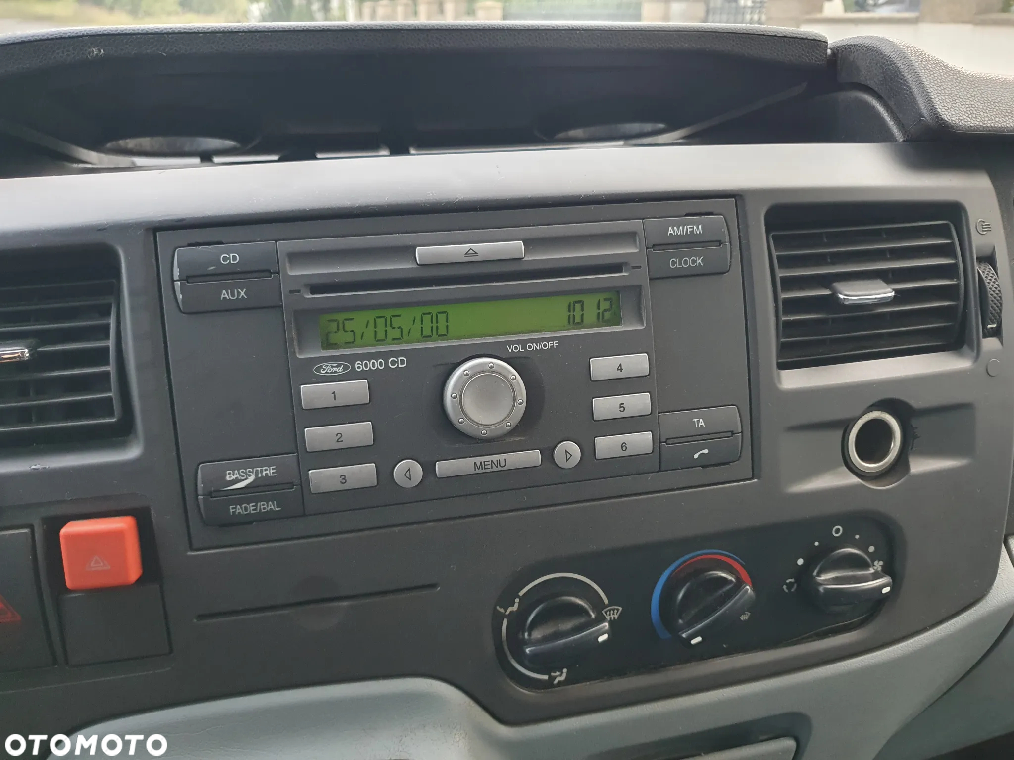 Ford Transit - 18