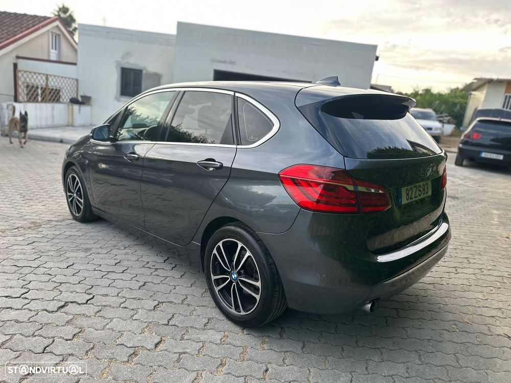 BMW 218 d Sport Line - 4