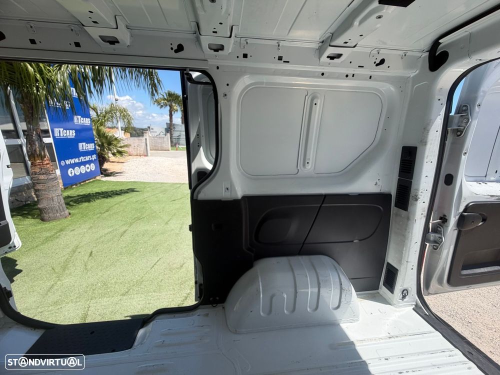 Renault Trafic 2.0 dCi L1H1 1.0T - 21
