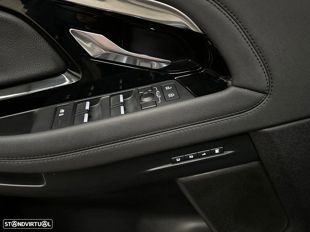 Land Rover Range Rover Evoque P300e R-Dynamic SE - 14