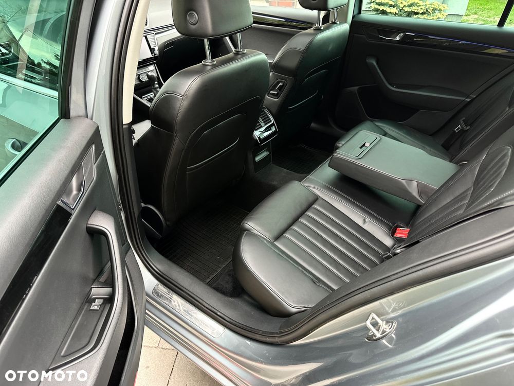 Skoda Superb 2.0 TDI DSG L&K - 19