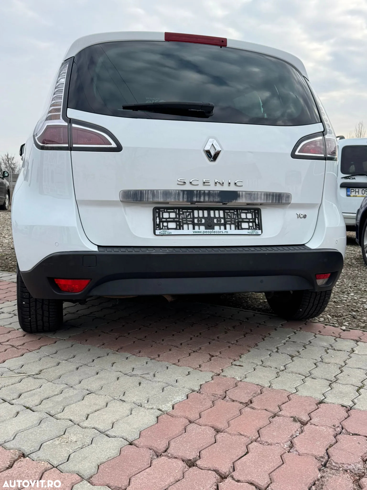 Renault Scenic ENERGY TCe 115 Bose Edition - 16