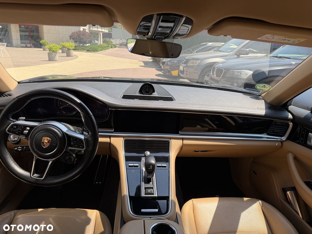 Porsche Panamera - 11