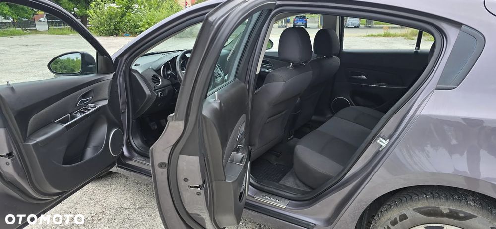 Chevrolet Cruze 1.8 LTZ - 27