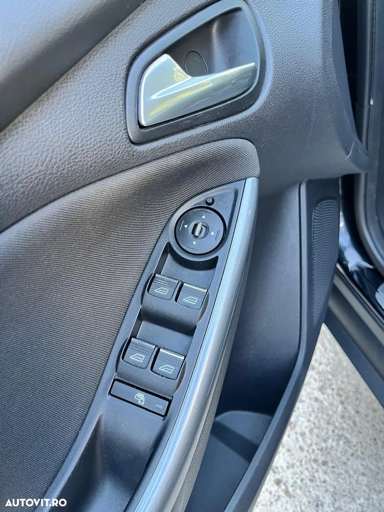 Ford Focus 2.0 TDCI DPF Powershift Titanium - 15