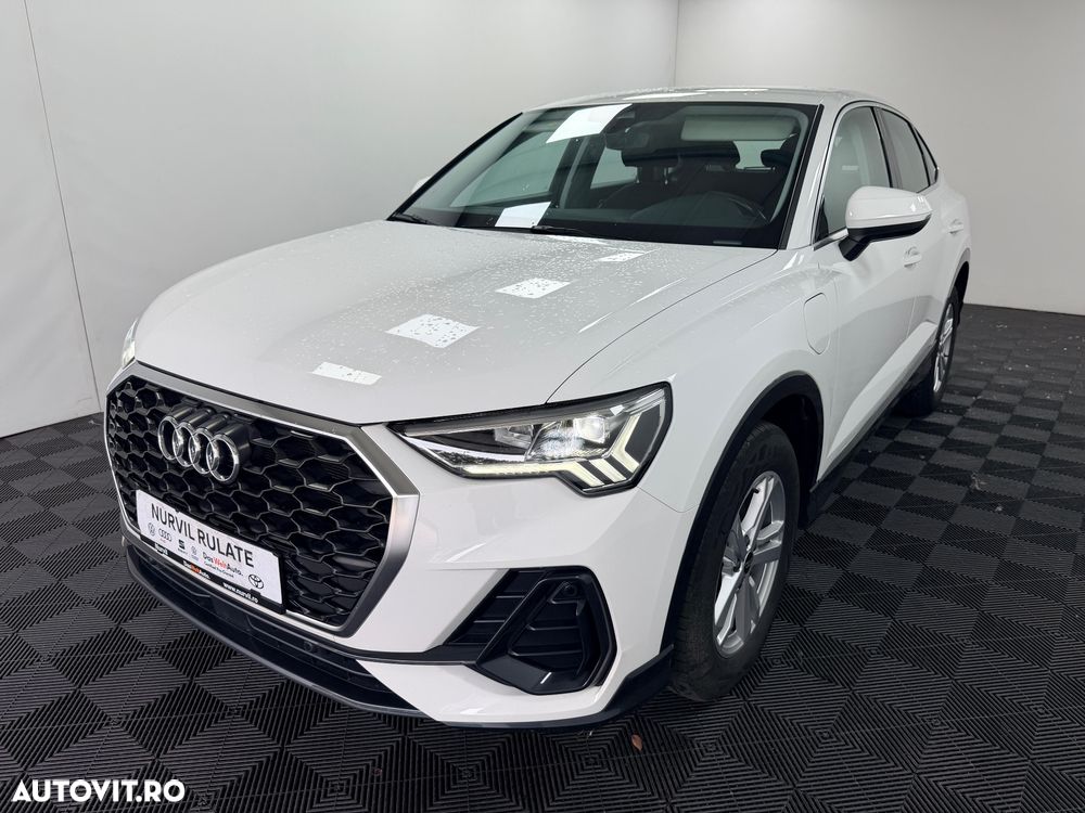 Audi Q3 45 TFSIe S tronic - 8