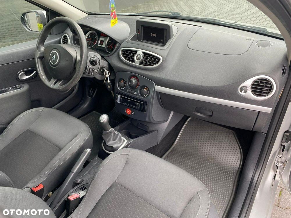 Renault Clio 1.2 16V 75 GPS - 18