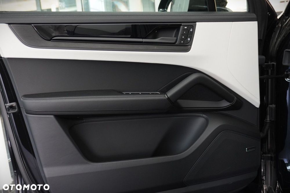 Porsche Cayenne GTS - 9