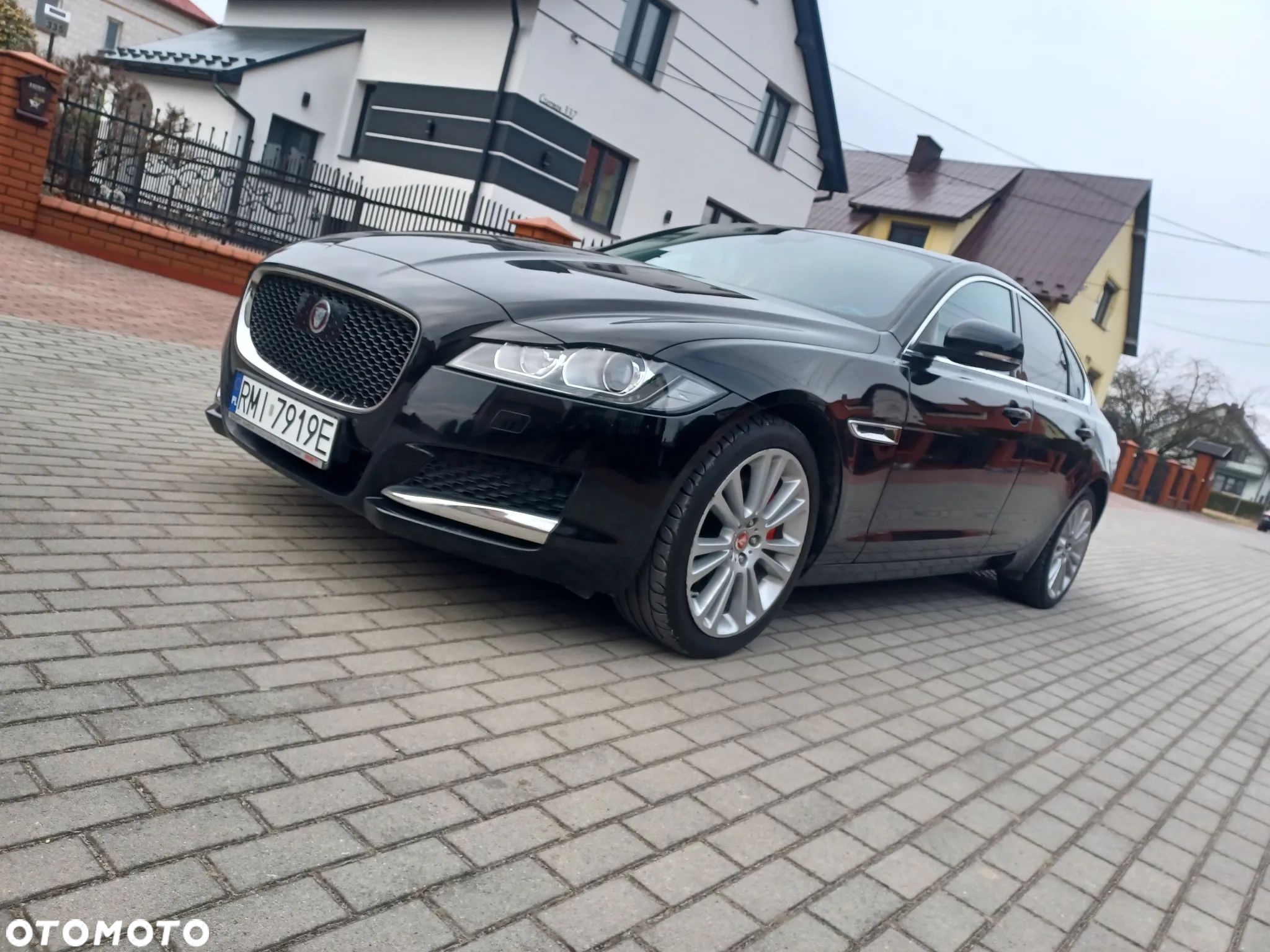 Jaguar XF - 1