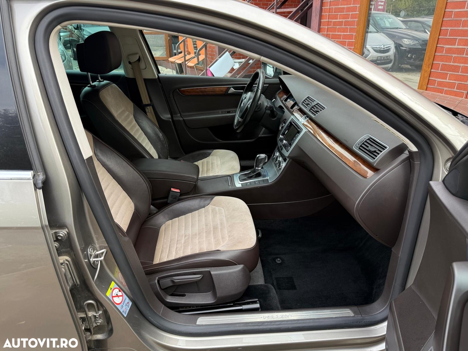 Volkswagen Passat Variant 2.0 TDI BlueMotion Technology Highline DSG - 16