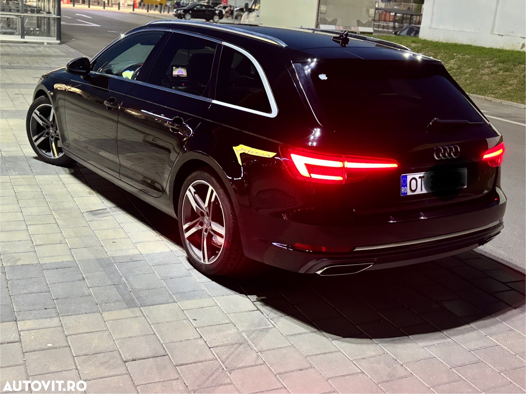 Audi A4 Avant 2.0 TDI S tronic - 9