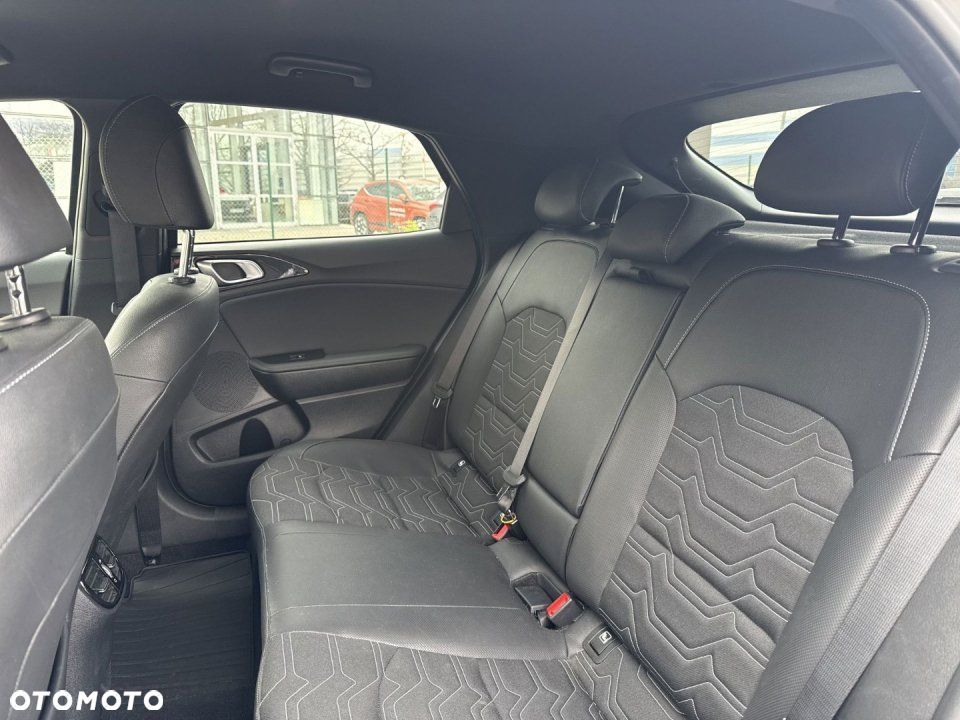 Kia XCeed - 16