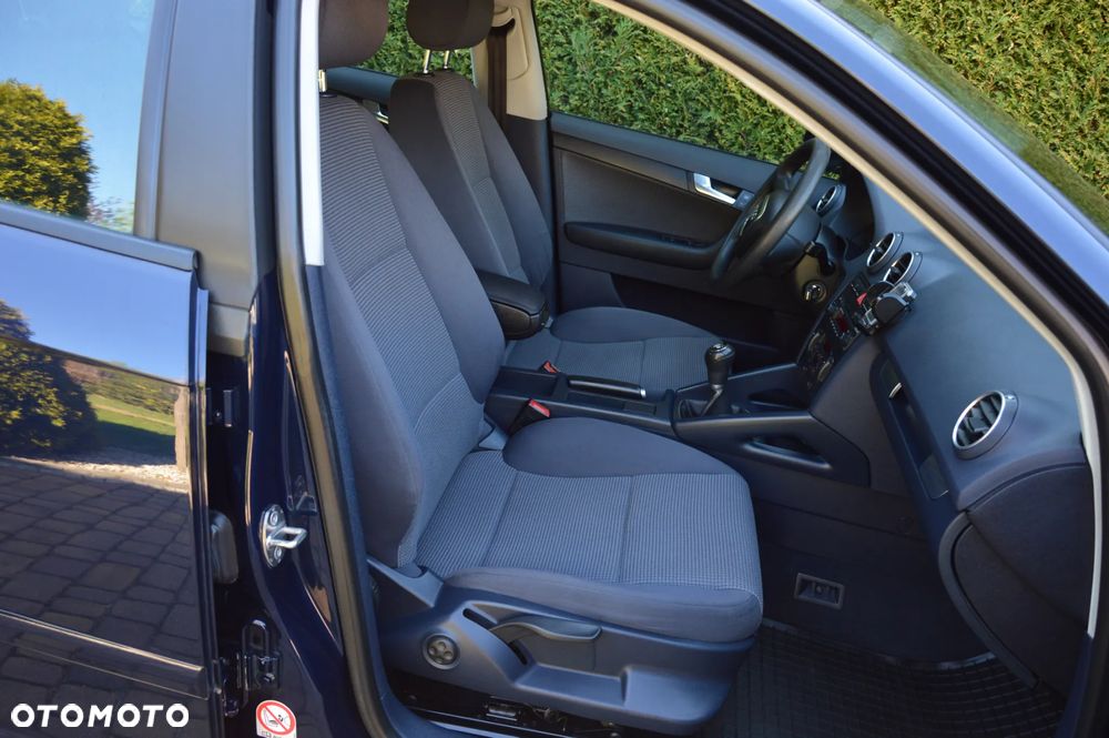 Audi A3 Sportback 1.6 Ambition - 19