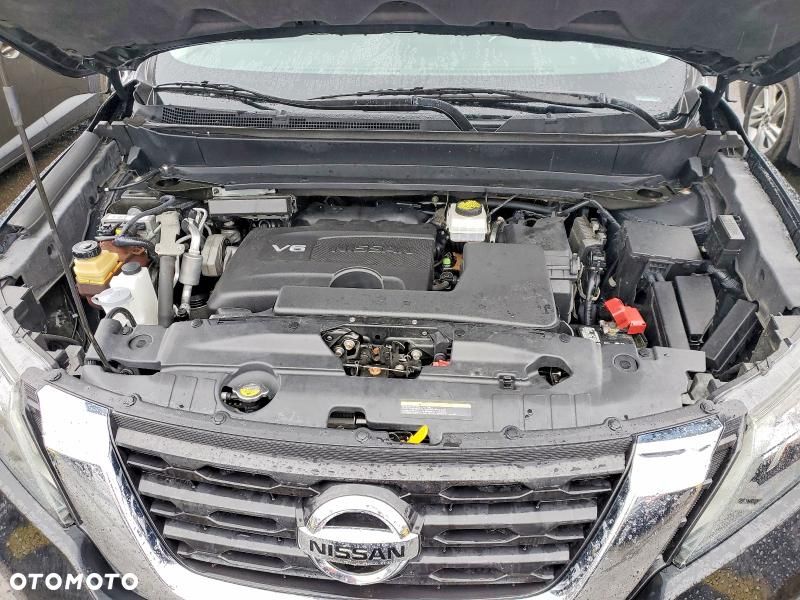 Nissan Pathfinder - 5