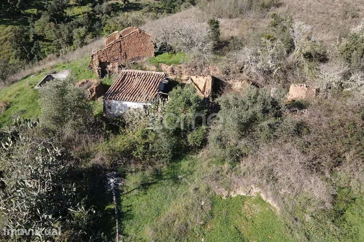 Ruína para recuperar com 85m2 em São Marcos da Serra