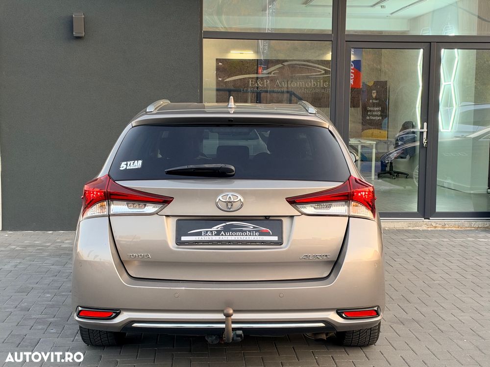 Toyota Auris 1.6 D-4D Executive - 13