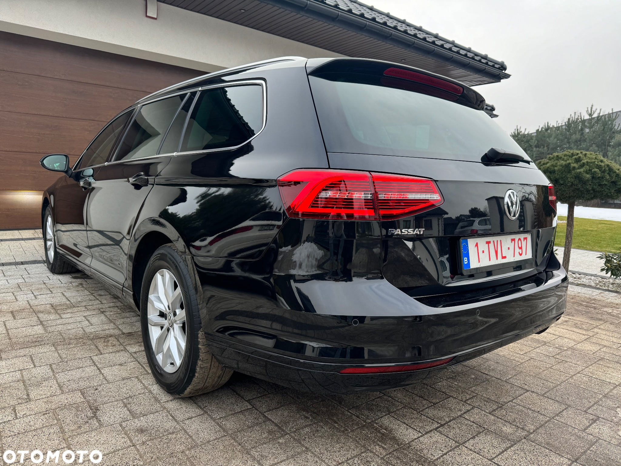 Volkswagen Passat Variant 1.6 TDI SCR DSG Comfortline - 19