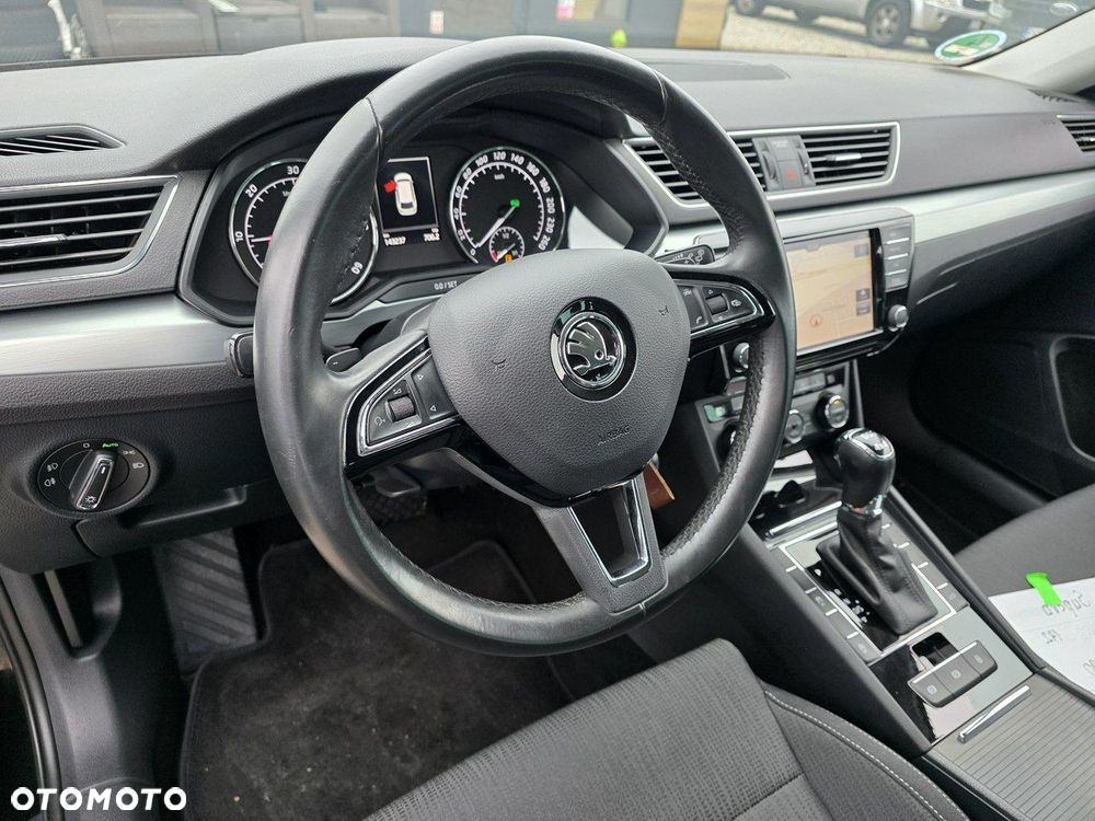 Skoda Superb 2.0 TDI SCR 4x4 Ambition DSG - 9