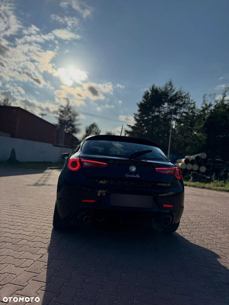 Alfa Romeo Giulietta 2.0 JTDM Veloce - 8