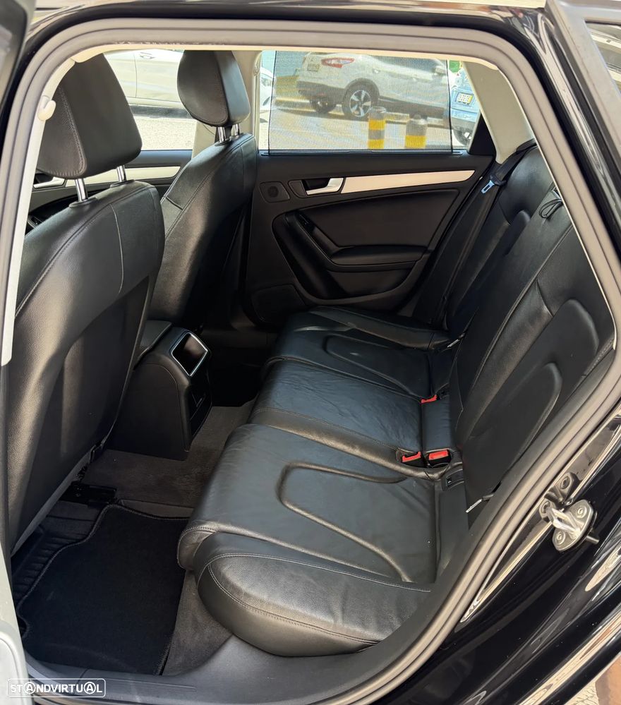 Audi A4 Avant 2.0 TDI Business Line Plus - 25