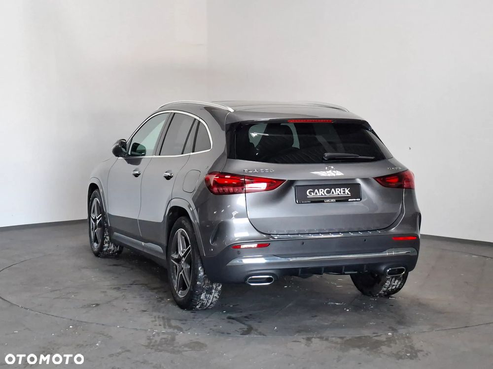 Mercedes-Benz GLA 220 mHEV 4-Matic AMG Line 8G-DCT - 3