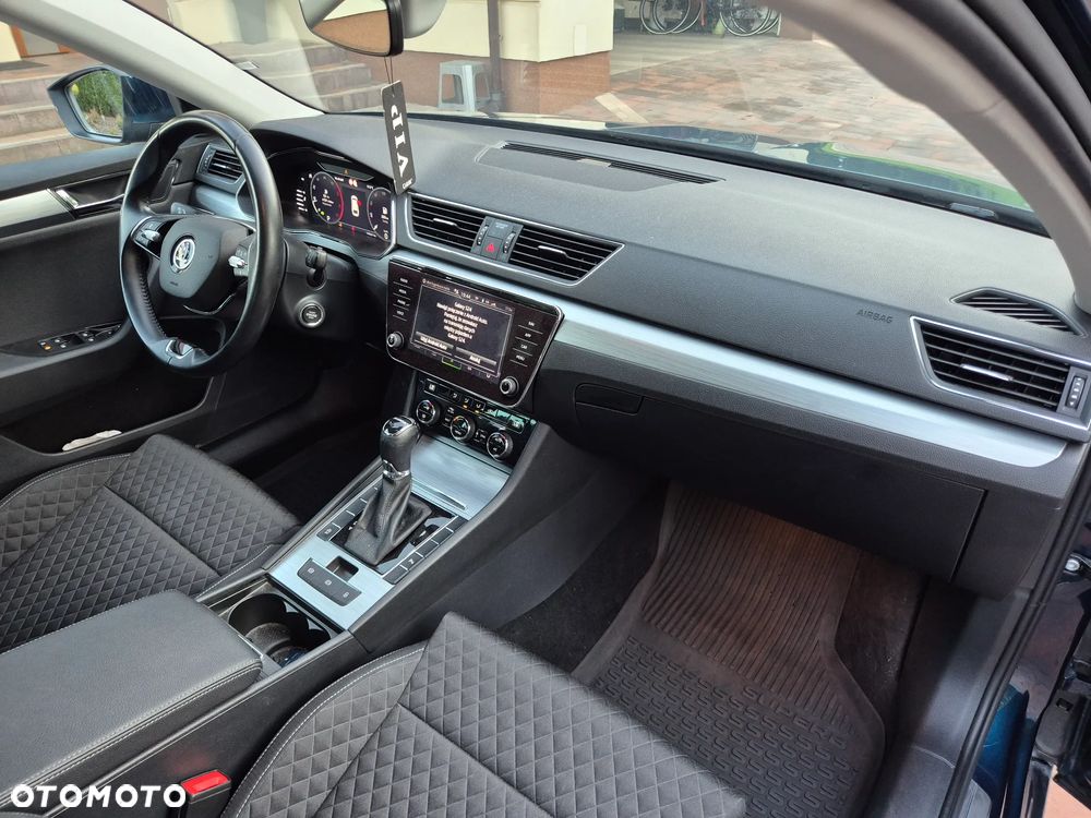 Skoda Superb 2.0 TDI SCR Ambition DSG - 12