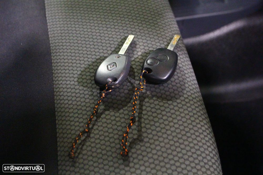 Renault KANGOO IVA DEDUTIVEL - 23