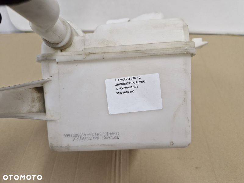 VOLVO V40 2 II ZBIORNIK ZBIORNICZEK PŁYNU DO SPRYSKIWACZY 31391616 - 7