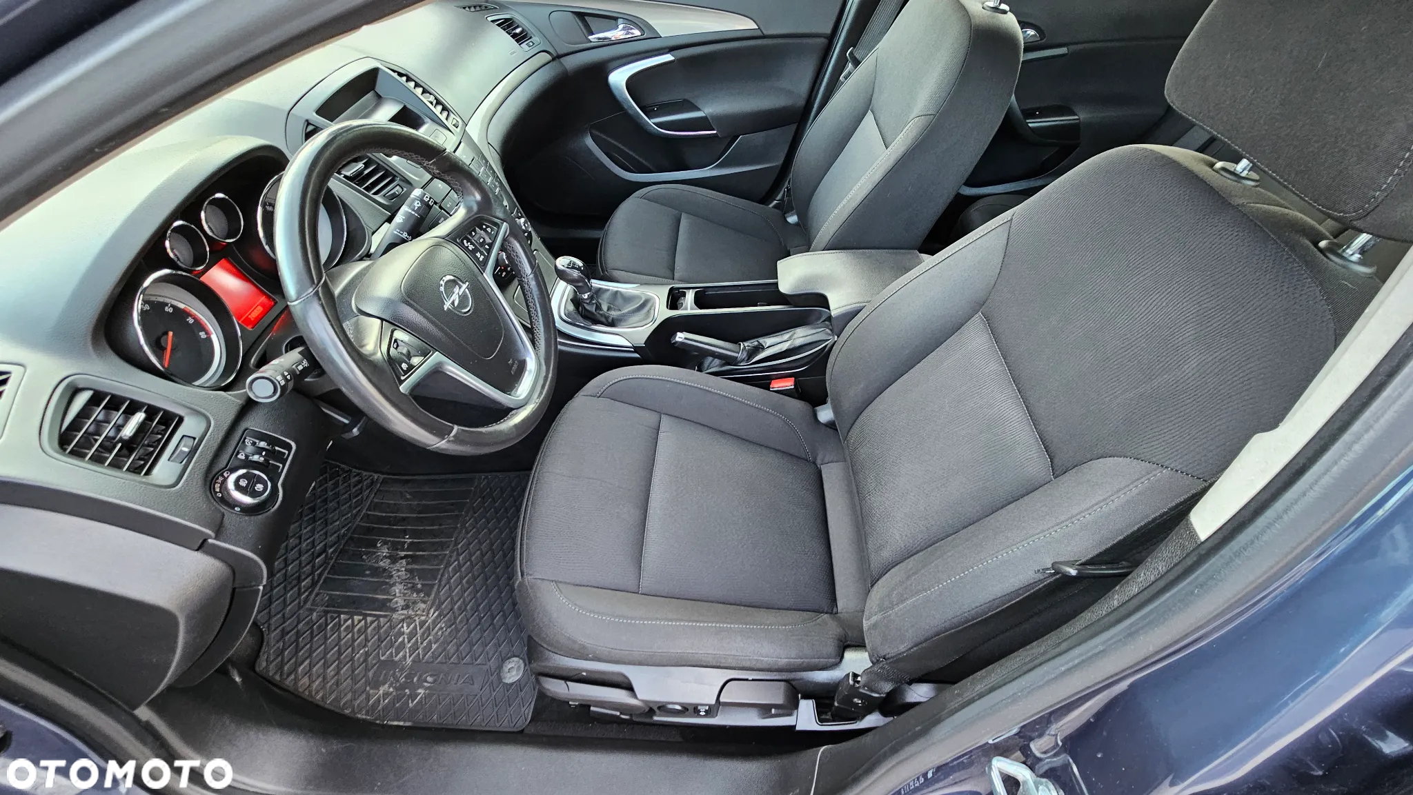 Opel Insignia 1.8 Sport - 12