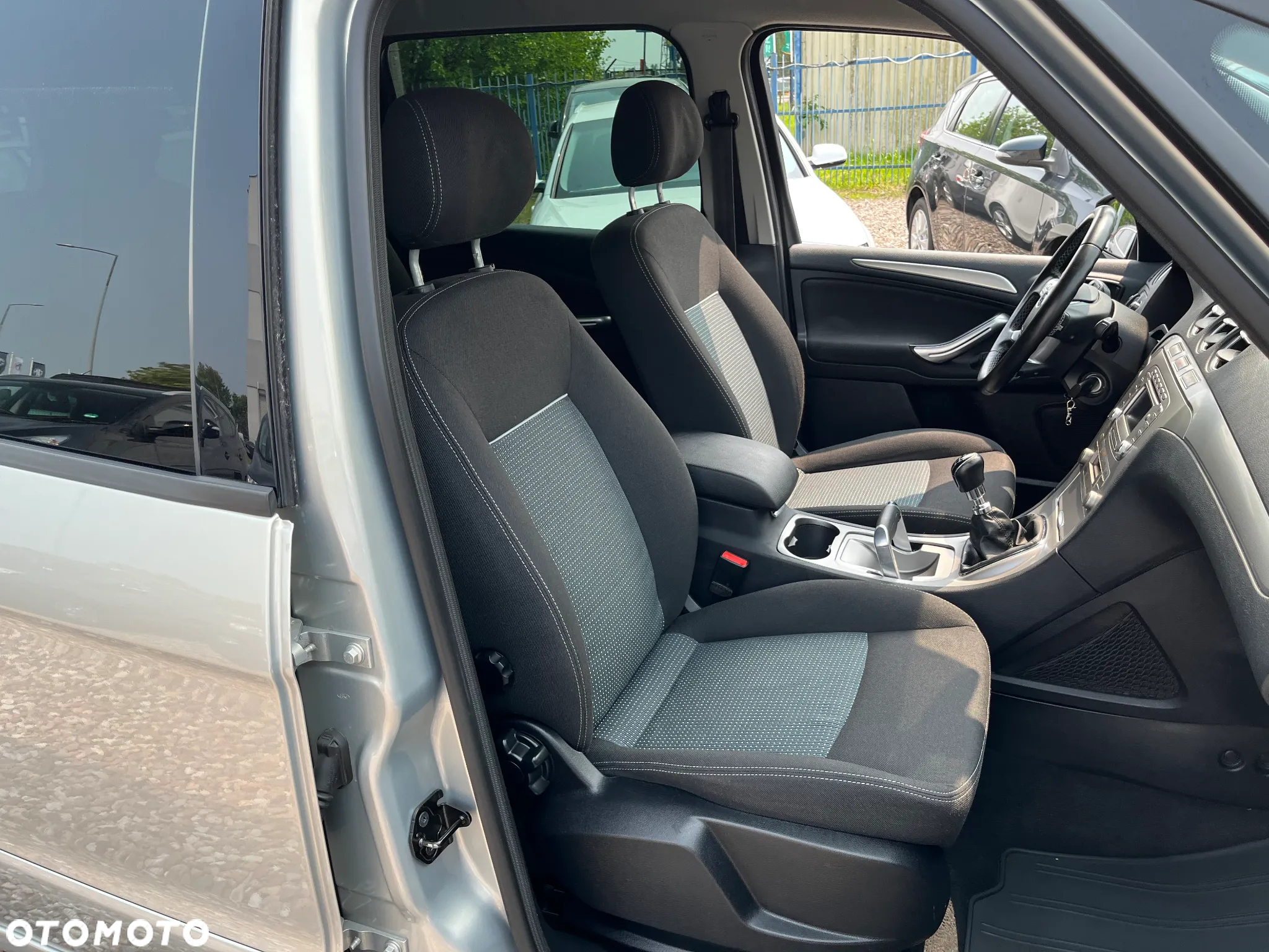 Ford Galaxy - 33