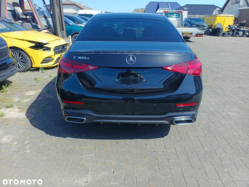 Mercedes-Benz Klasa C 300 e PHEV 4-Matic AMG - 10