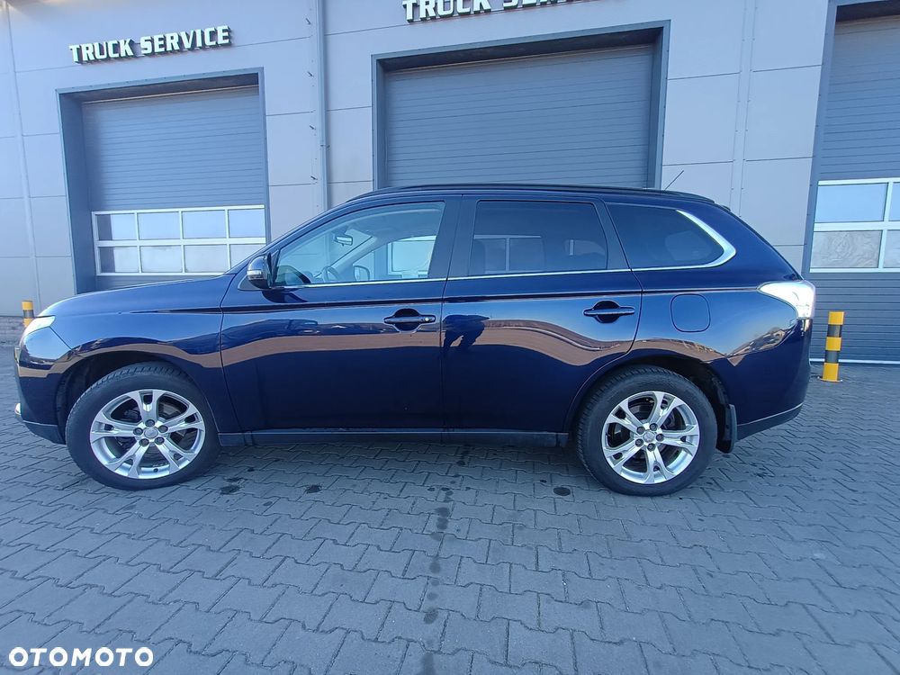 Mitsubishi Outlander 2.2 DI-D 4WD Automatik Instyle - 21