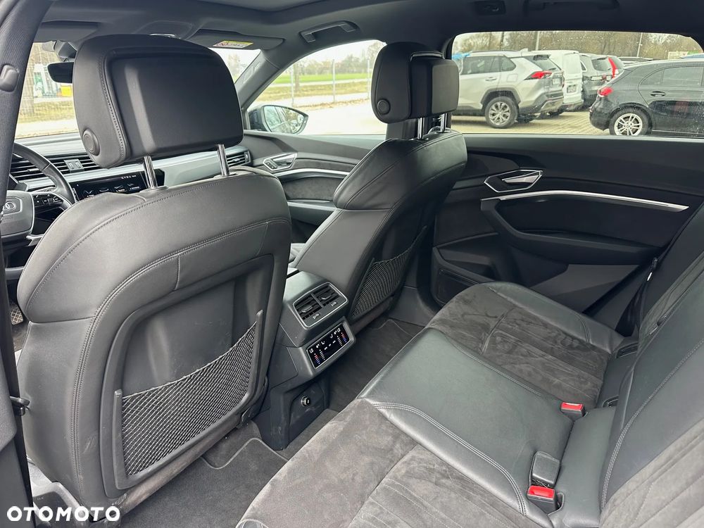 Audi e-tron 50 Quattro - 8