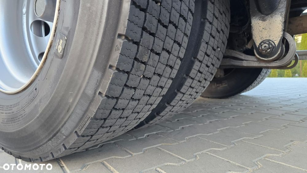 Scania P320 Euro 6 21 palet kontener super stan niski przebieg! kurierka rama do zabudowy laweta - 18