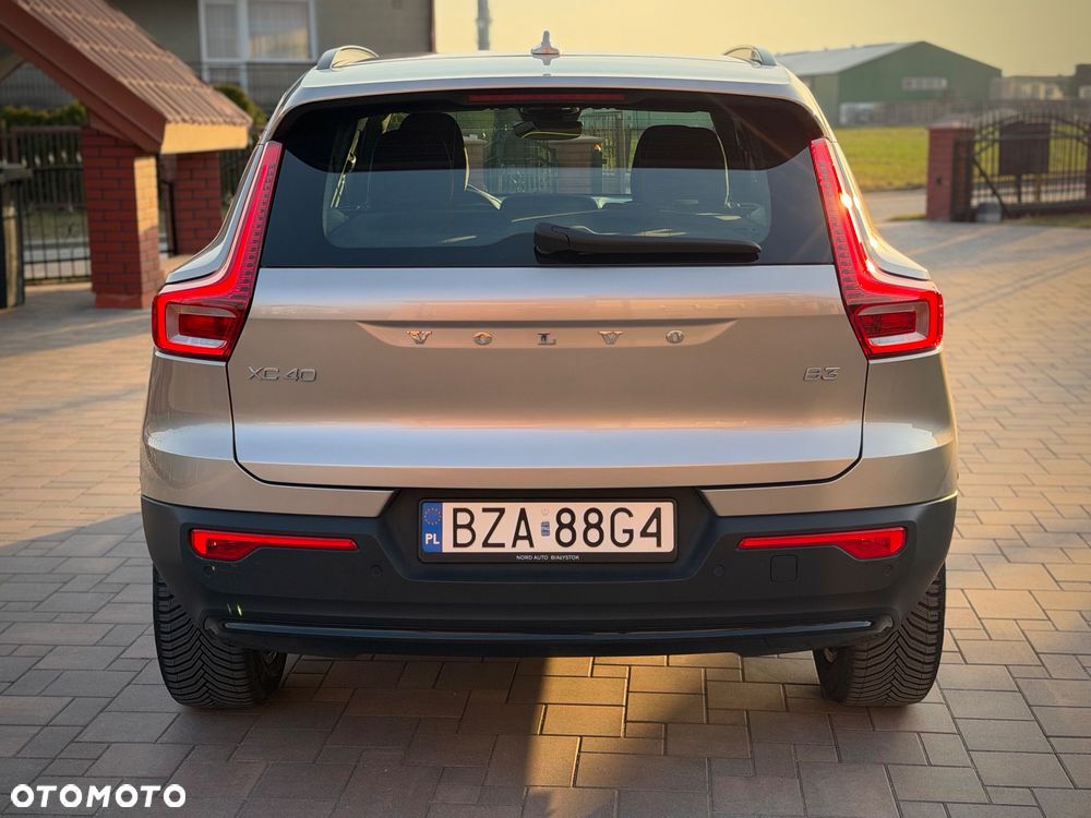 Volvo XC 40 B3 Plus Dark - 7