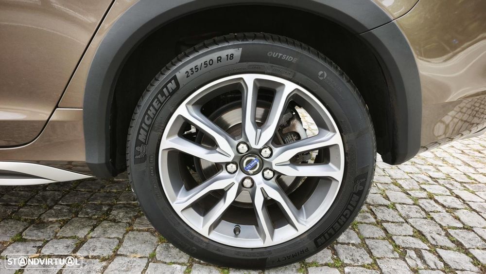 Volvo V60 Cross Country 2.0 D3 Summum Geartronic - 28