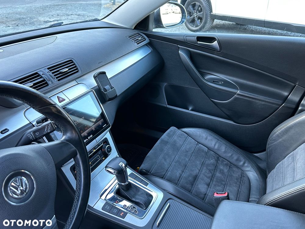 Volkswagen Passat 2.0 TDI DPF DSG 4Motion Highline - 19