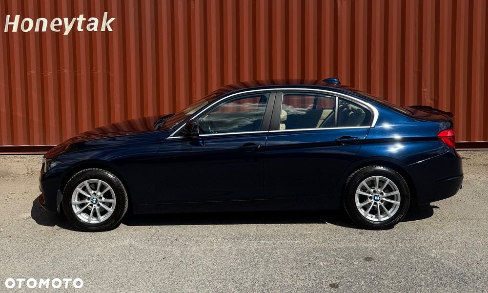 BMW Seria 3 318d Luxury Line - 6