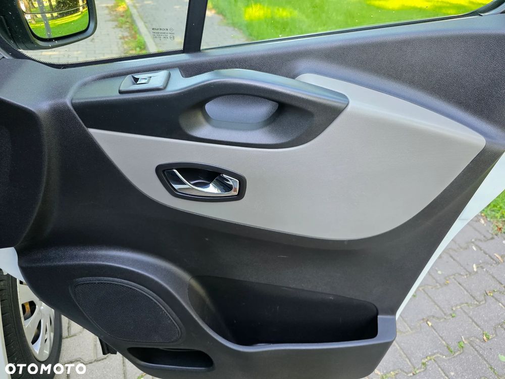 Renault Trafic - 23