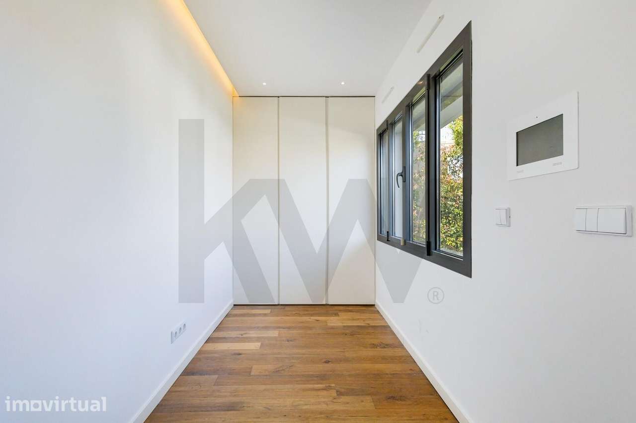 MORADIA EXCLUSIVA, REMODELADA, COM JARDIM E PISCINA NO CORAÇÃO DE ALVA - Grande imagem: 4/38