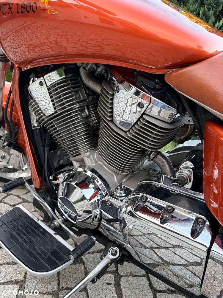 Honda VTX - 8