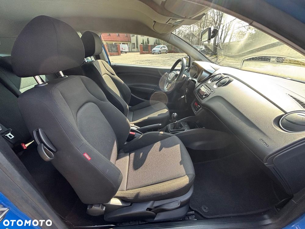 Seat Ibiza 1.4 16V Reference - 27