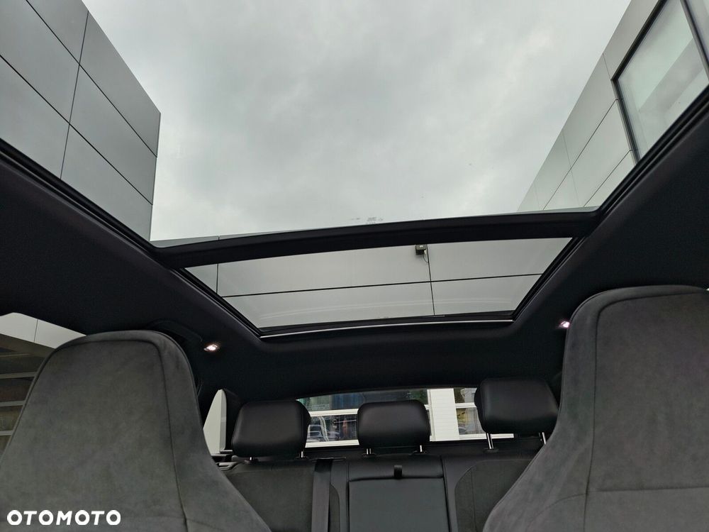 Volkswagen Golf Variant 1.5 eTSI mHEV R-Line Plus DSG - 30