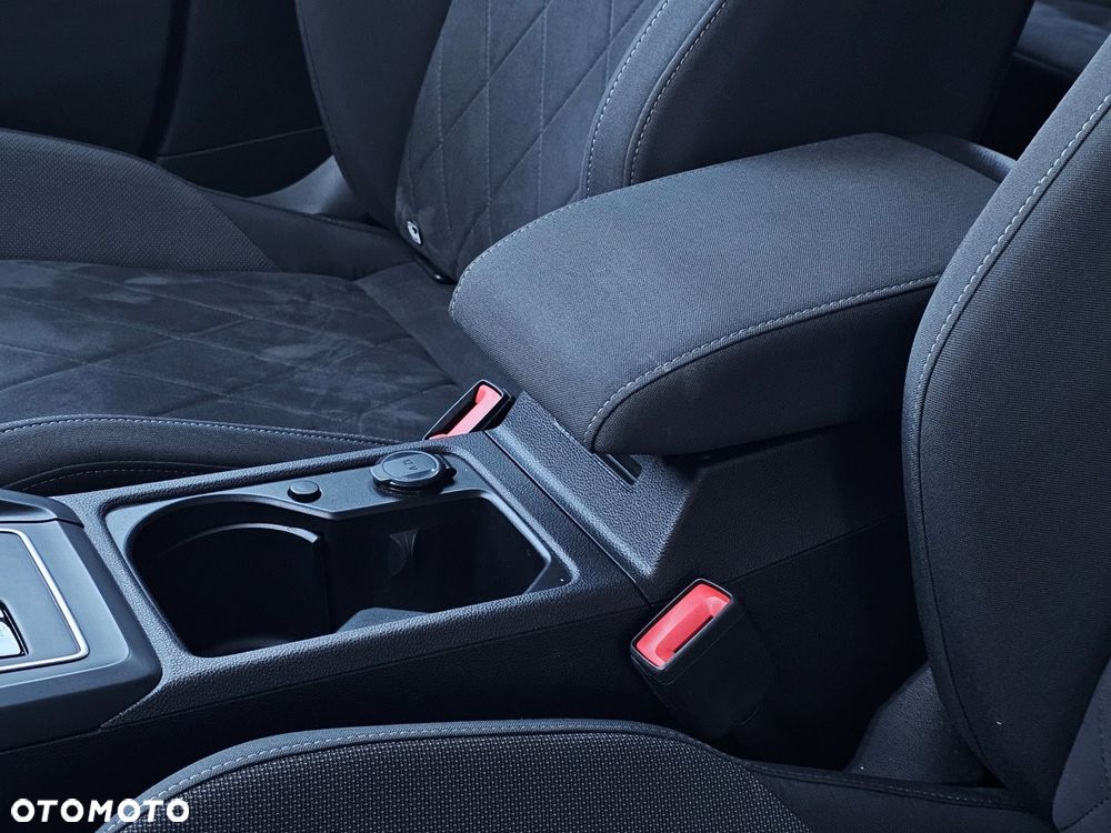 Volkswagen Golf Variant - 28