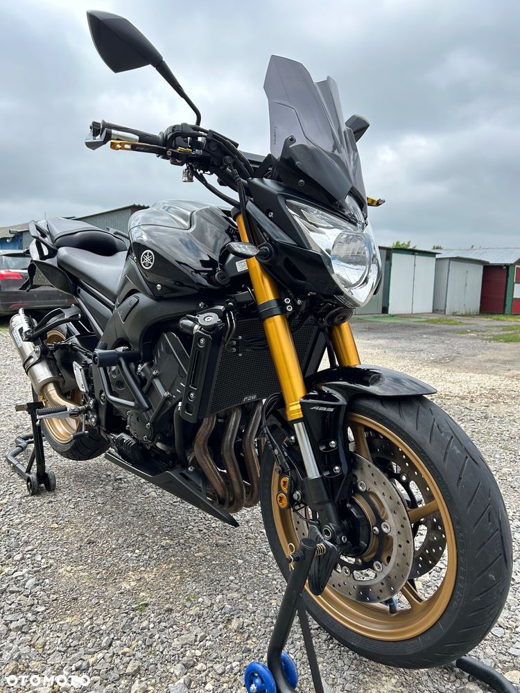 Yamaha FZ8 - 4