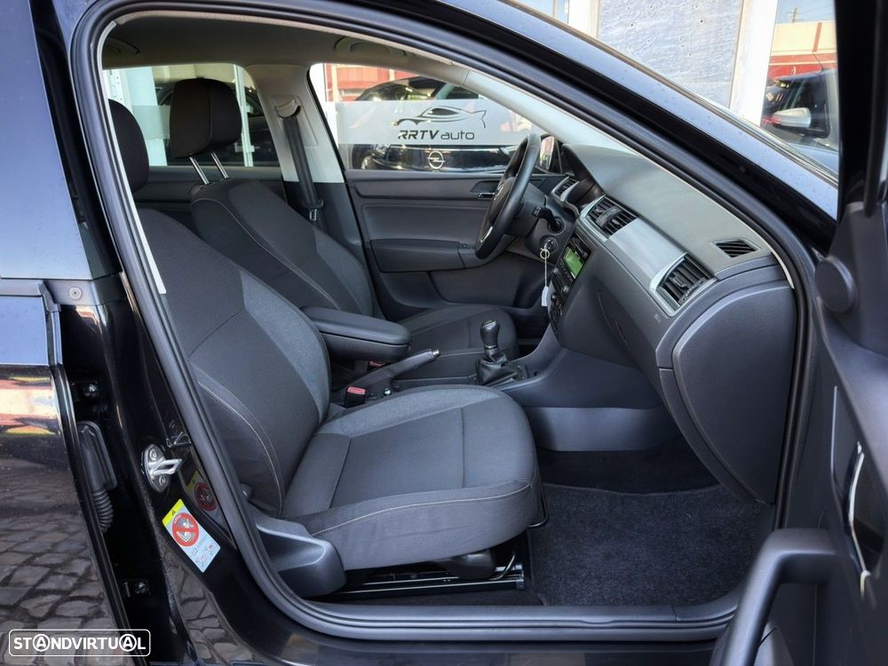 Skoda Rapid Spaceback 1.6 TDi Ambition - 21
