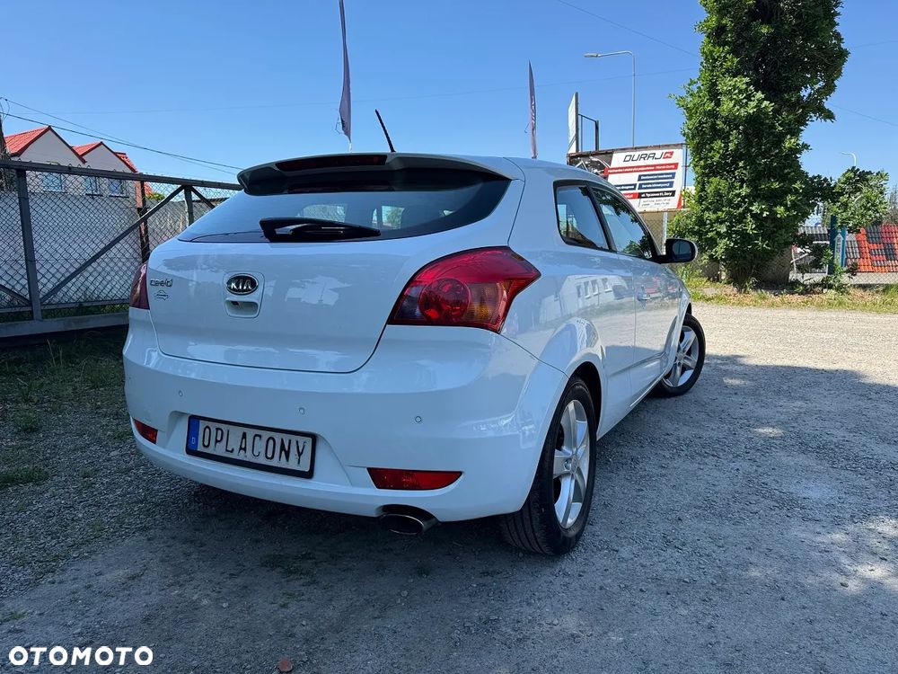 Kia ProCeed - 12